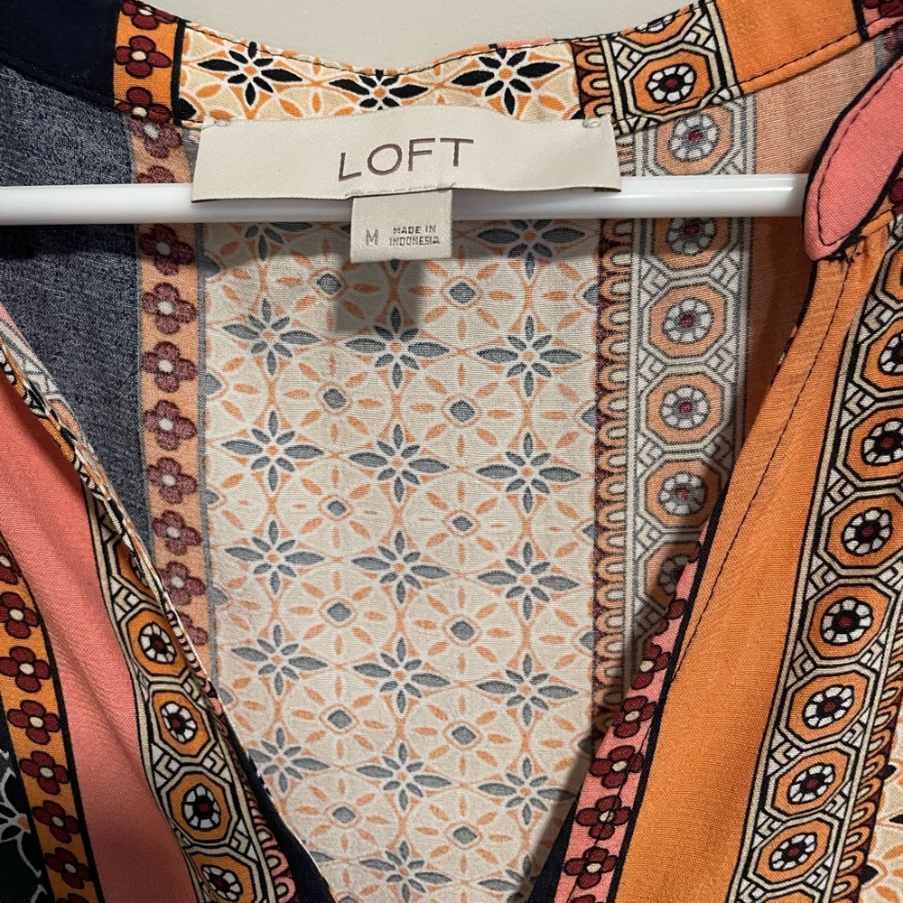 Loft Dress for Woman.  The colors of dress makes it boho.vibe.  EUC